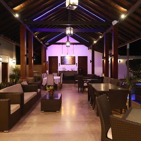 Hotel Swanee Grand Negombo Zewnętrze zdjęcie