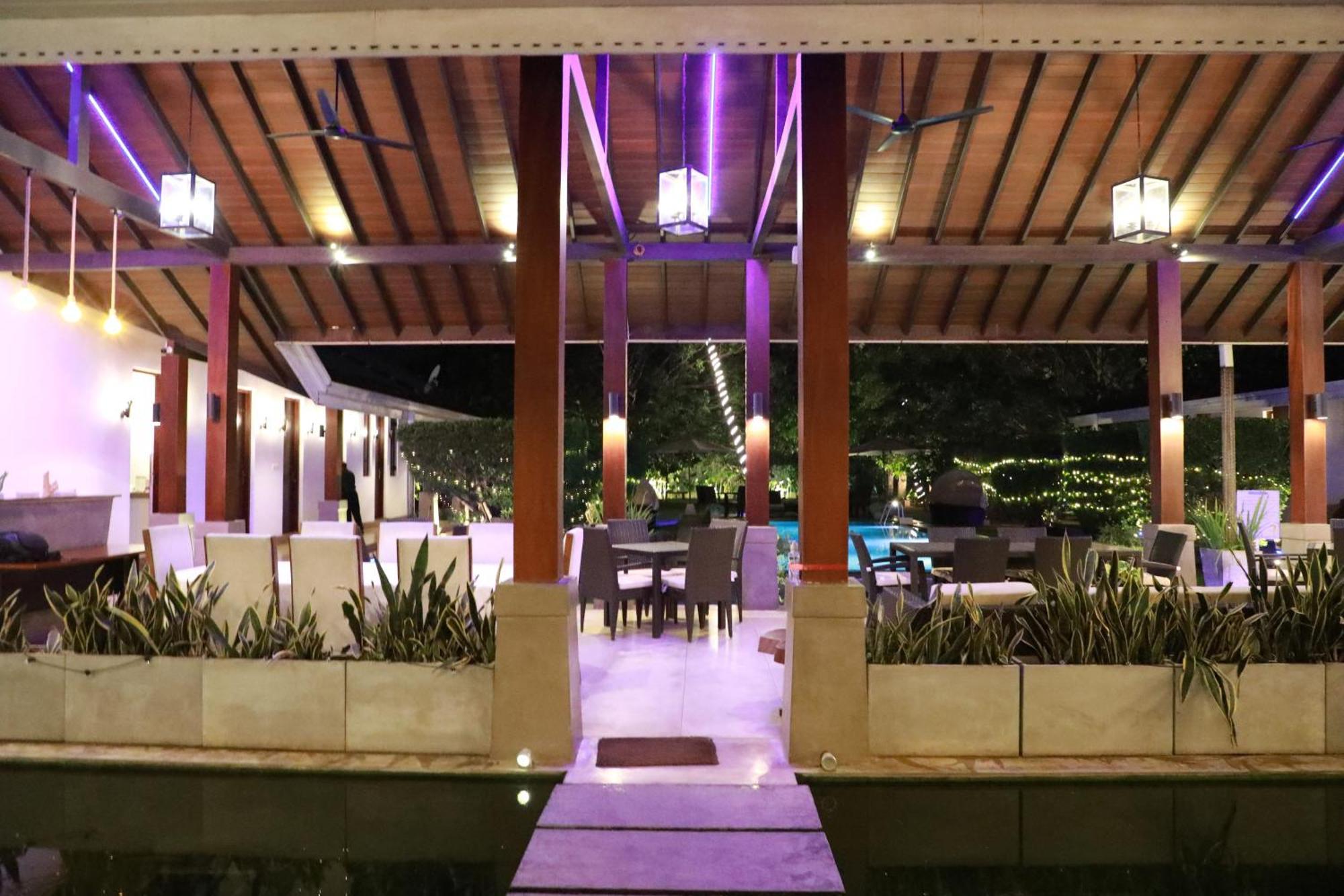 Hotel Swanee Grand Negombo Zewnętrze zdjęcie