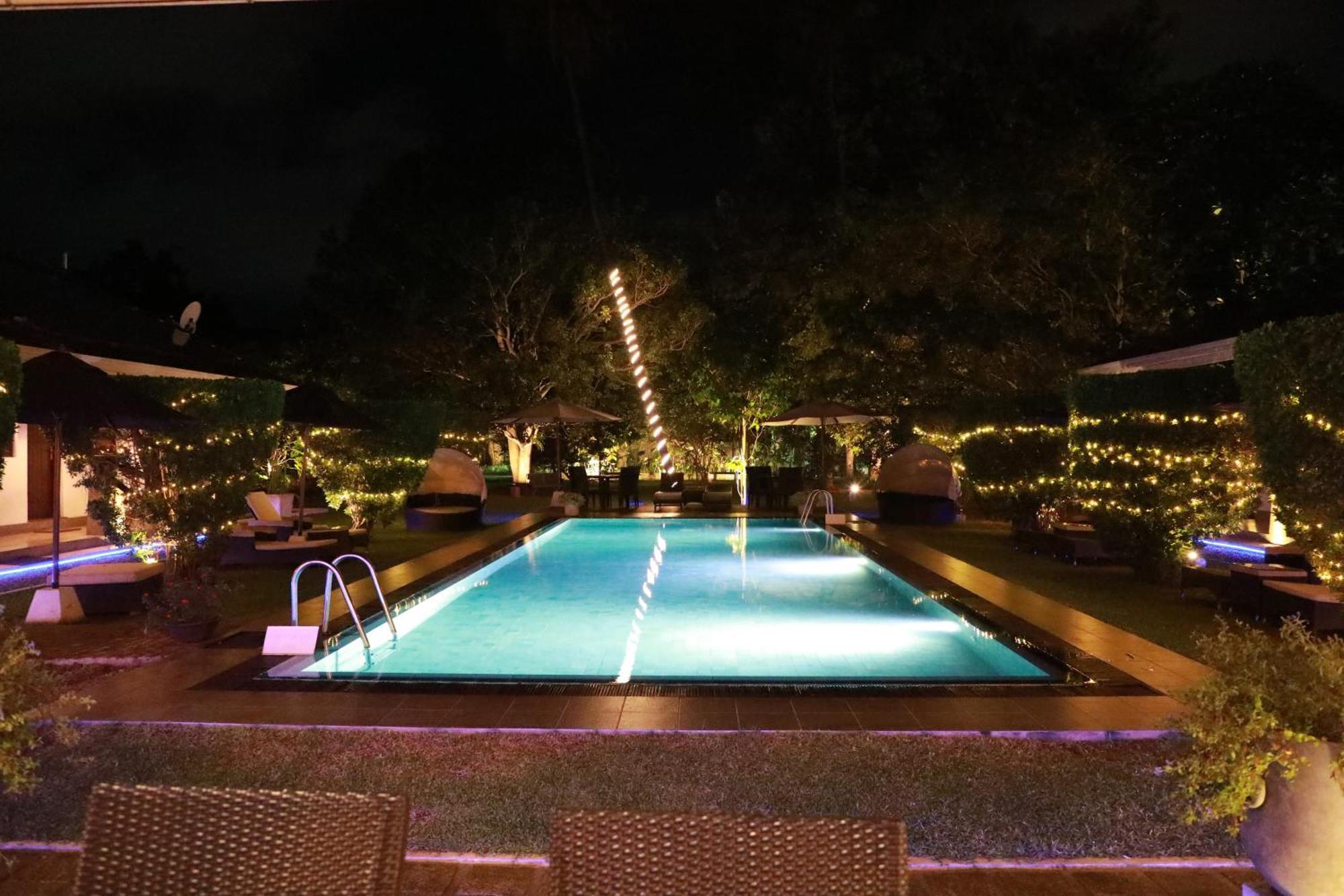 Hotel Swanee Grand Negombo Zewnętrze zdjęcie