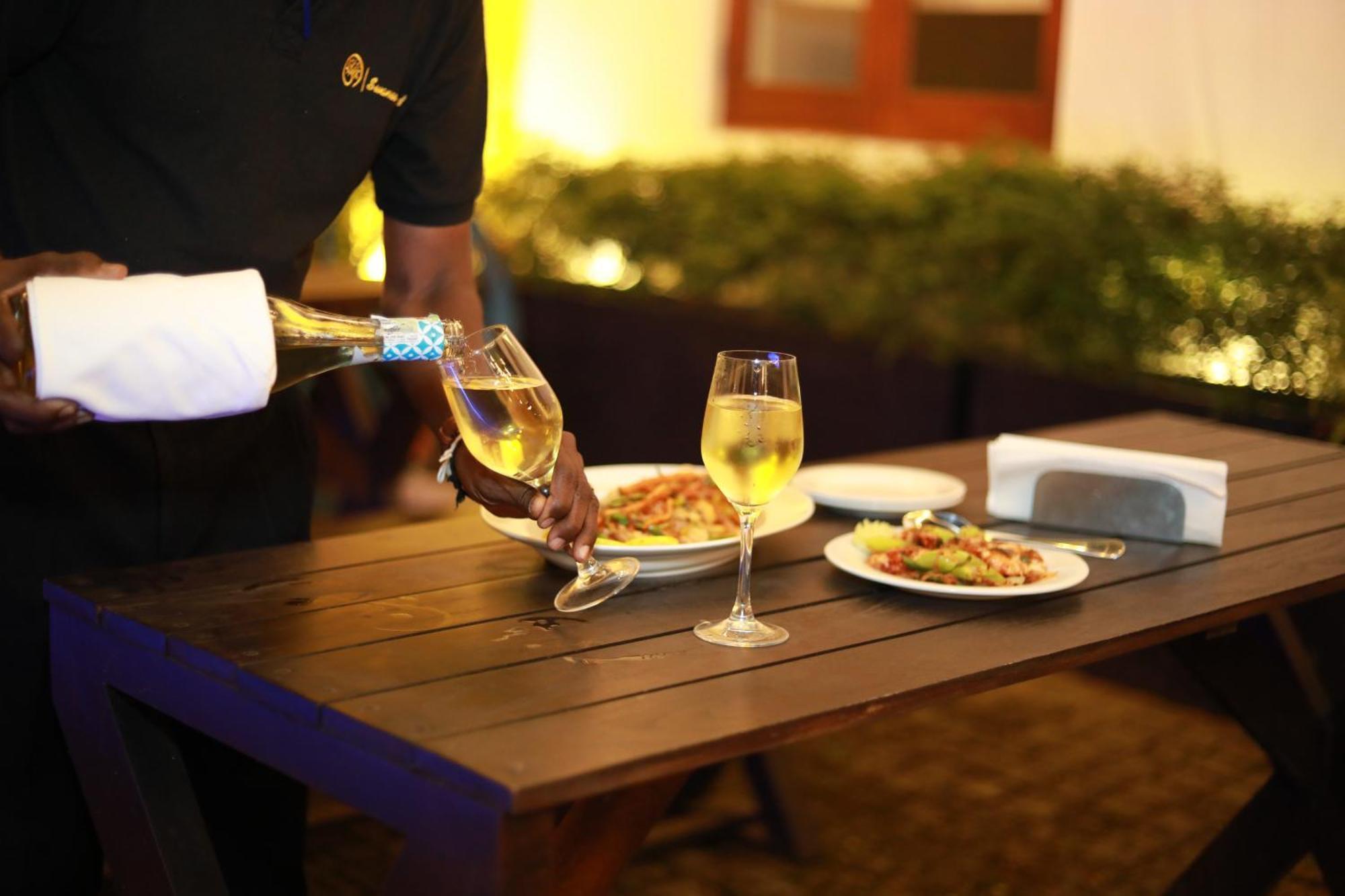 Hotel Swanee Grand Negombo Zewnętrze zdjęcie